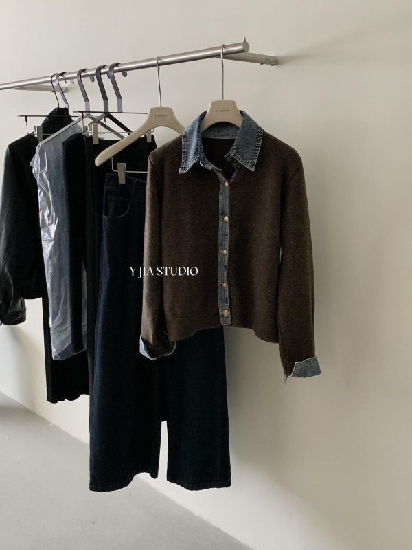 假兩件牛仔拼接翻領撞色針織上衣-4色 假兩件牛仔拼接翻領撞色針織上衣-4色