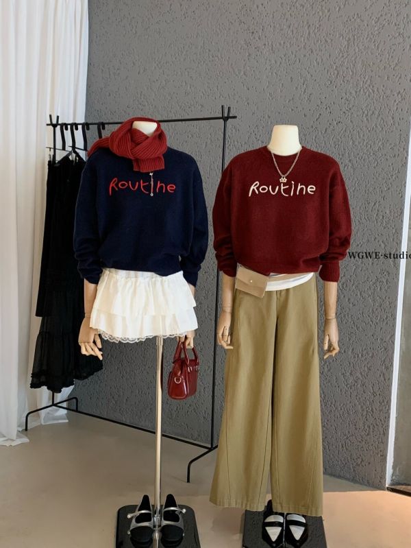 美式撞色字母刺繡短款針織上衣-3色 美式撞色字母刺繡短款針織上衣-3色