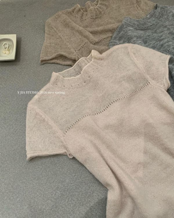 溫柔小姐姐質感鏤空透氣針織上衣-3色 溫柔小姐姐質感鏤空透氣針織上衣-3色