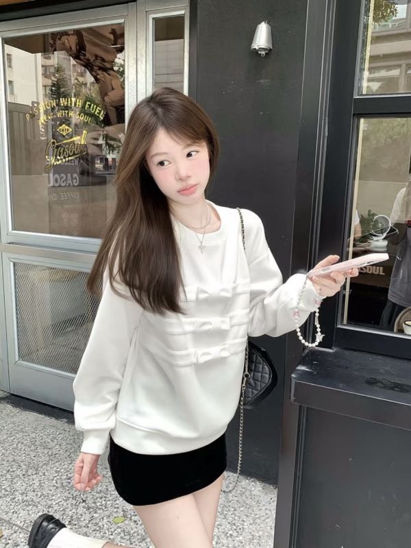 立體蝴蝶結甜美寬鬆圓領上衣-3色 立體蝴蝶結甜美寬鬆圓領上衣-3色