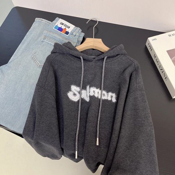 糯米絨重工刺繡抽繩連帽字母上衣 糯米絨重工刺繡抽繩連帽字母上衣