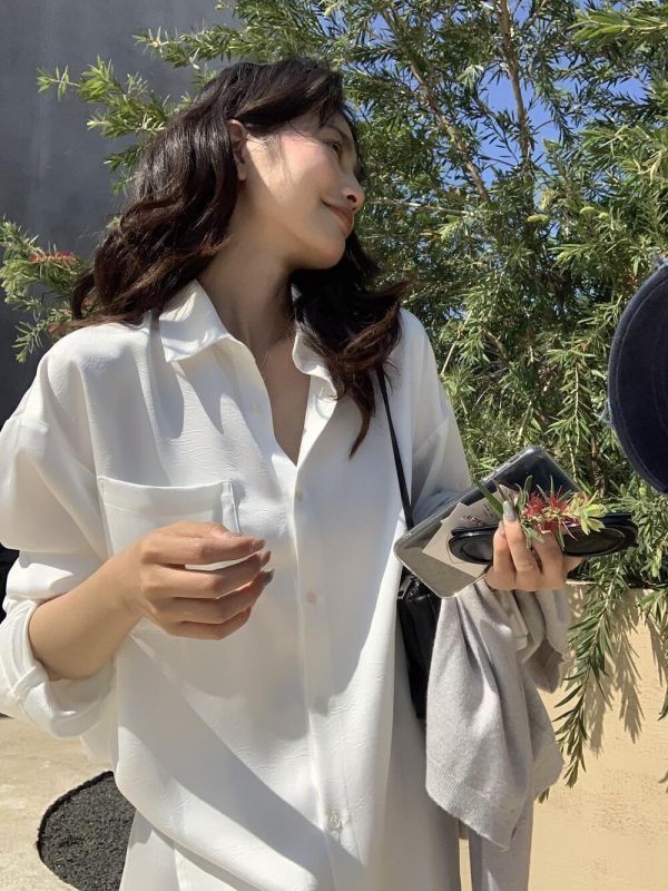 天絲～肌理感簡約慵懶風質感襯衫上衣-4色 天絲～肌理感簡約慵懶風質感襯衫上衣-4色