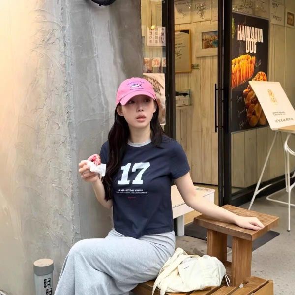 學院風數字17印花ins風T恤-2色 學院風數字17印花ins風T恤-2色