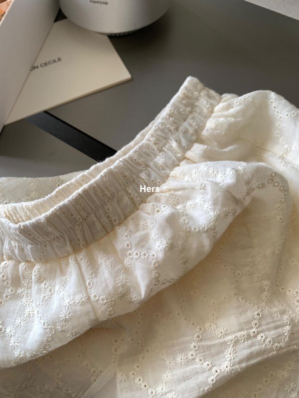 韓系設計感拼接刺繡提花網紗高腰A字裙 韓系設計感拼接刺繡提花網紗高腰A字裙