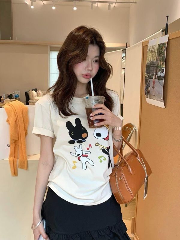 黑白音樂小狗印圖T-4色 黑白音樂小狗印圖T-4色