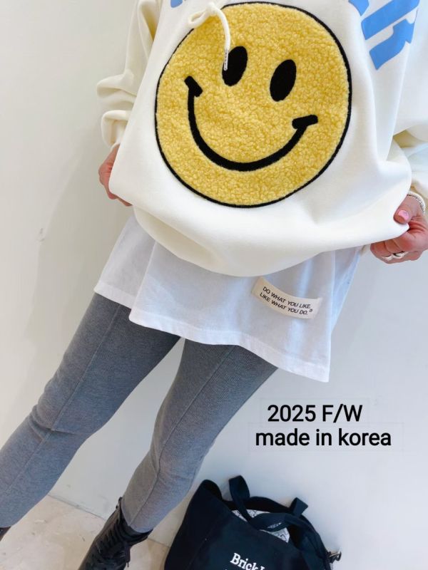Korea 大笑臉立體拼布連帽 T Korea 大笑臉立體拼布連帽 T