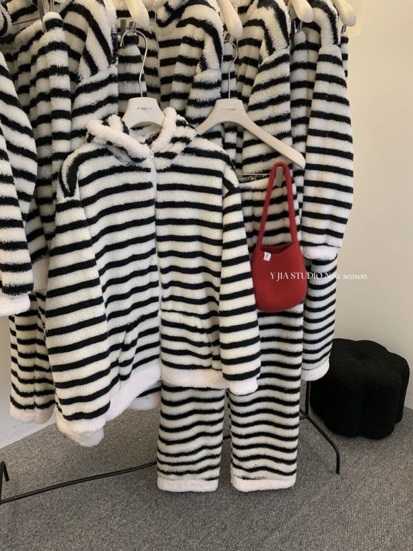 條紋加厚睡衣+鬆緊腰休閒褲套裝 條紋加厚睡衣+鬆緊腰休閒褲套裝