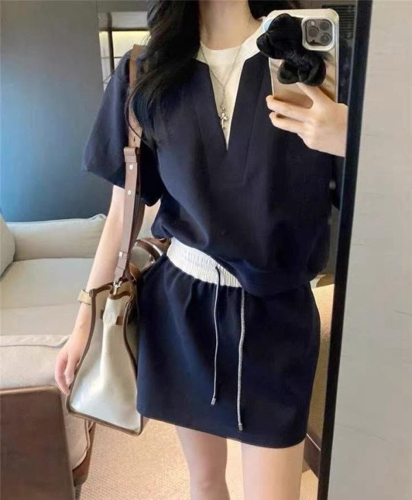 韓系運動感假兩件套裝-2色 韓系運動感假兩件套裝-2色