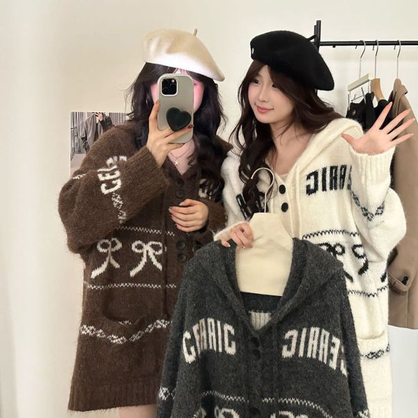 復古提花粗針蝴蝶結口袋連帽中長款上衣外套-3色 復古提花粗針蝴蝶結口袋連帽中長款上衣外套-3色