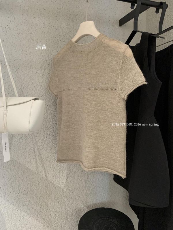 溫柔小姐姐質感鏤空透氣針織上衣-3色 溫柔小姐姐質感鏤空透氣針織上衣-3色