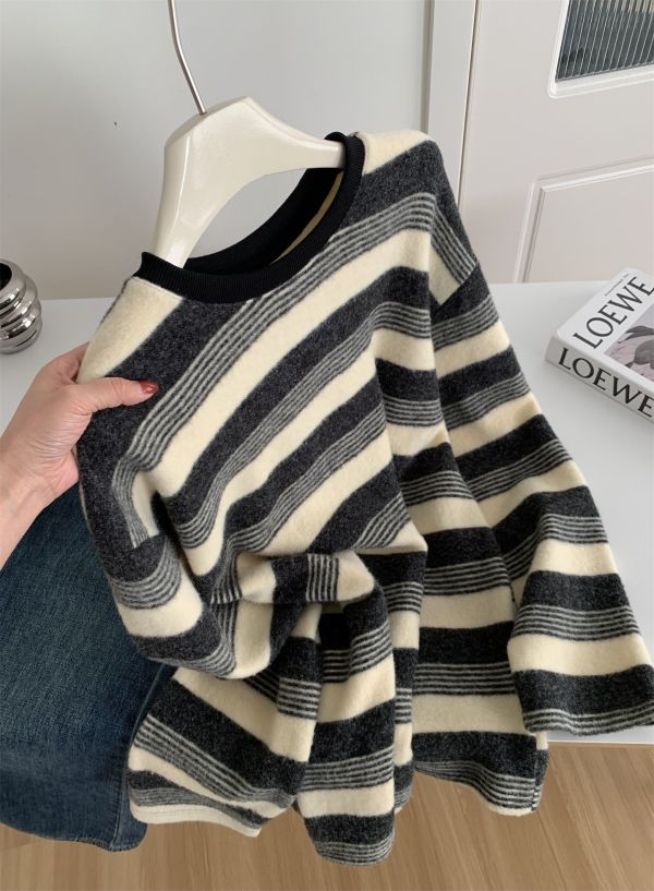 長版寬鬆仿兔絨 柔軟鬆弛感上衣 長版寬鬆仿兔絨 柔軟鬆弛感上衣