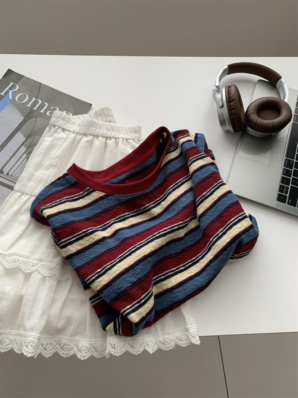 顯白肌理感 復古藍紅撞色透氣t 顯白肌理感 復古藍紅撞色透氣t