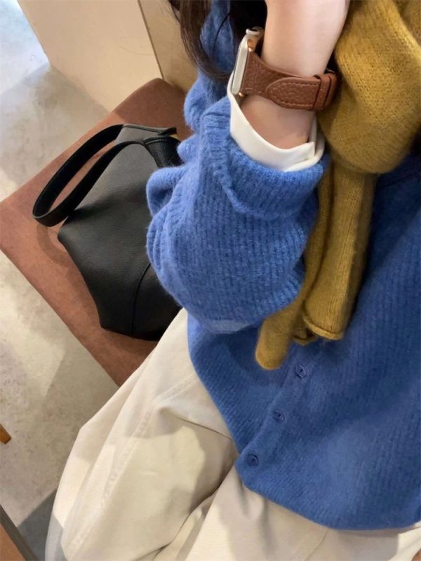 藍色顯白羊毛開衫百搭氣質針織上衣-4色 藍色顯白羊毛開衫百搭氣質針織上衣-4色