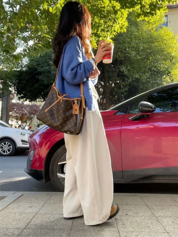 藍色顯白羊毛開衫百搭氣質針織上衣-4色 藍色顯白羊毛開衫百搭氣質針織上衣-4色