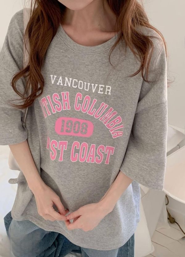 英字印圖寬版六分袖上衣-3色 英字印圖寬版六分袖上衣-3色