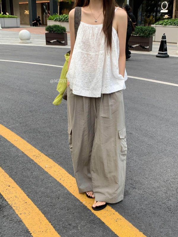 溫柔風復古條紋後背繫帶鏤空背心-3色 溫柔風復古條紋後背繫帶鏤空背心-3色