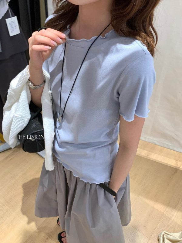 舒適親膚百搭木耳邊設計感上衣-4色 舒適親膚百搭木耳邊設計感上衣-4色