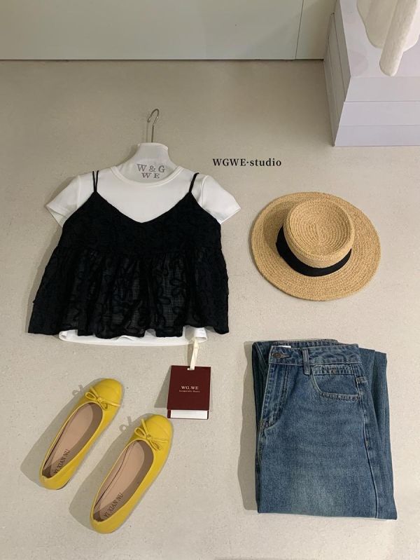 小吊帶蕾絲V領甜美法式小背心-2色 小吊帶蕾絲V領甜美法式小背心-2色