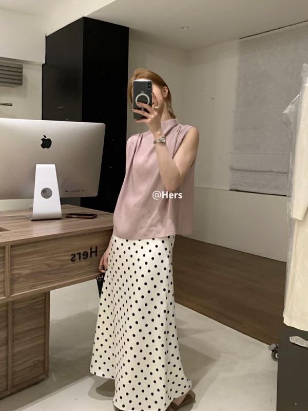 溫柔淑女 天絲捏摺女人味氣質優雅百搭上衣-4色 溫柔淑女 天絲捏摺女人味氣質優雅百搭上衣-4色