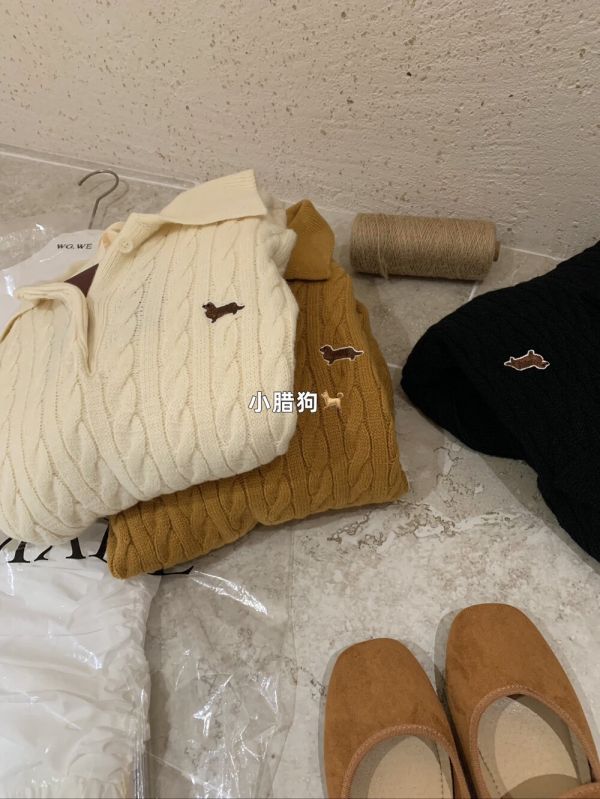 臘腸狗刺繡粗麻花百搭polo領針織毛衣-3色 臘腸狗刺繡粗麻花百搭polo領針織毛衣-3色
