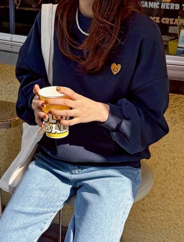 精緻胸口小愛心刺繡tee-2色 精緻胸口小愛心刺繡tee-2色