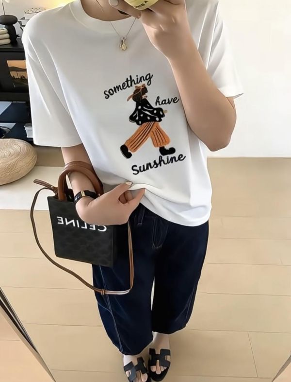 小女孩立體刺繡棉質減齡舒適T-2色 小女孩立體刺繡棉質減齡舒適T-2色