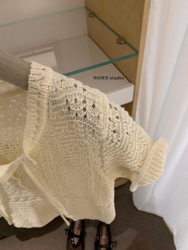米色復古鏤空針織上衣 米色復古鏤空針織上衣