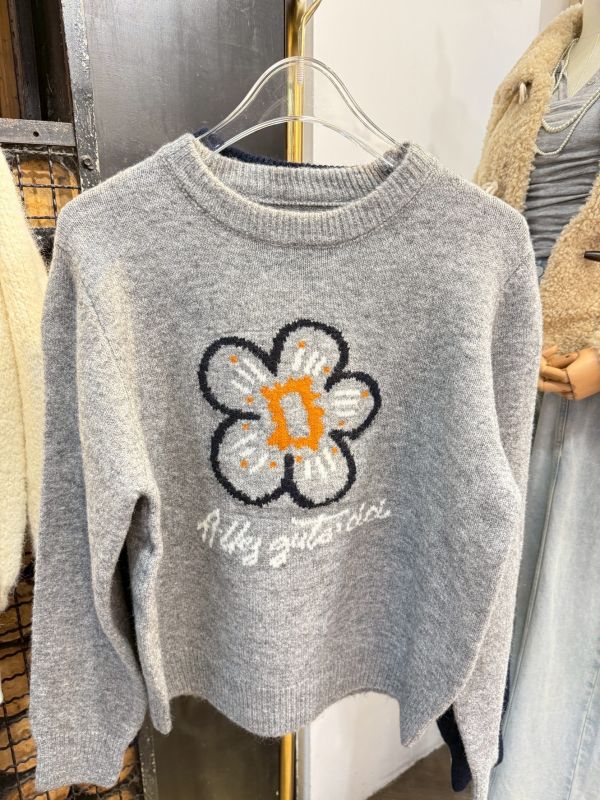 Korea 可愛小花毛衣-3色 Korea 可愛小花毛衣-3色