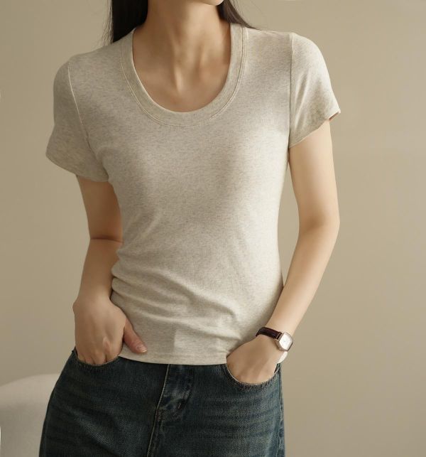 U型棉質修身純色上衣-4色 U型棉質修身純色上衣-4色
