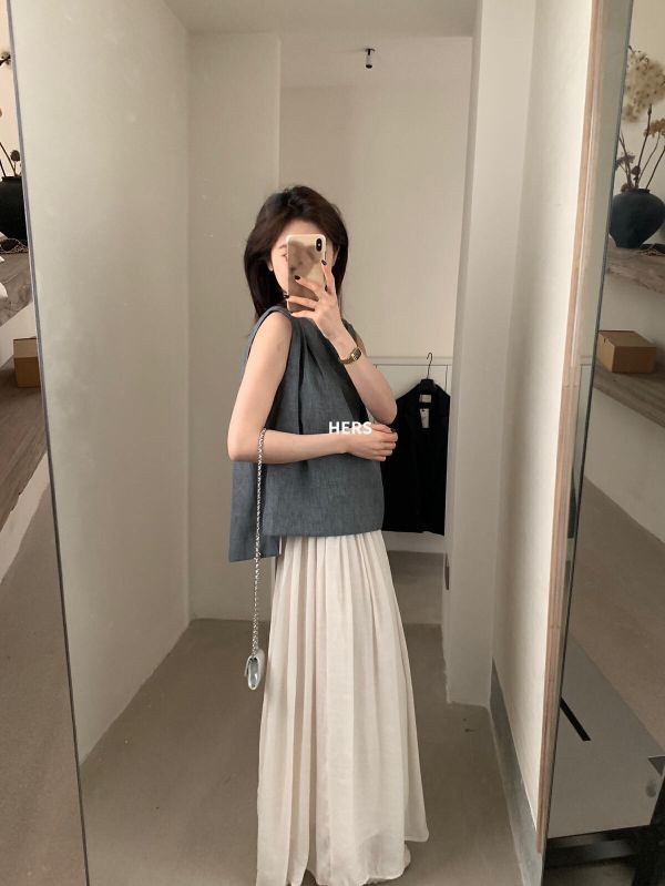 棉麻透氣壓摺寬鬆減齡無袖上衣-4色 棉麻透氣壓摺寬鬆減齡無袖上衣-4色