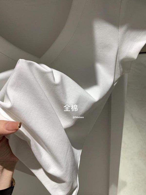 夏季瘦瘦極簡風彈力修身V領上衣-3色 夏季瘦瘦極簡風彈力修身V領上衣-3色