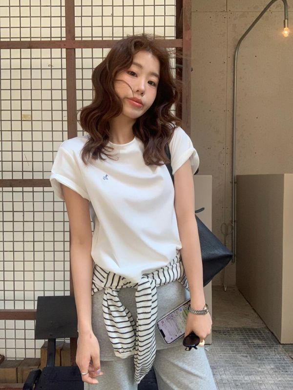 春夏純色小馬刺繡清新百搭T-5色 春夏純色小馬刺繡清新百搭T-5色