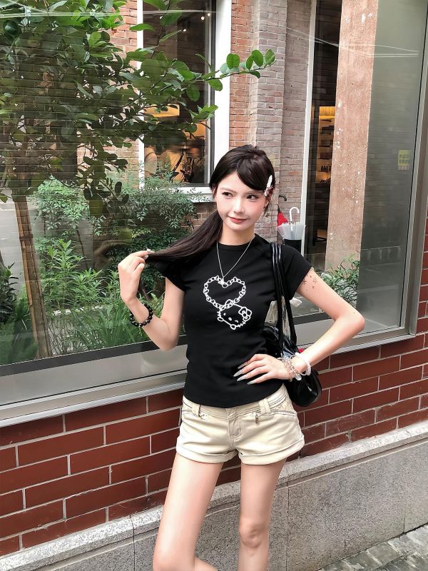 塗鴉愛心凱蒂貓印花T恤 塗鴉愛心凱蒂貓印花T恤