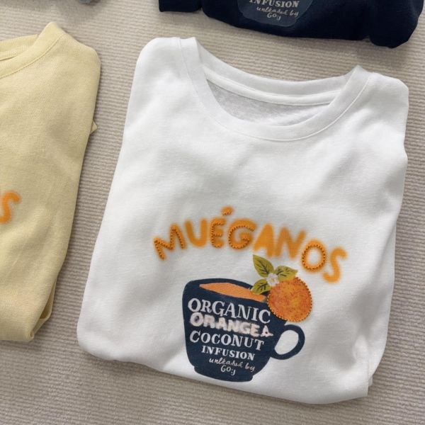 刺繡印花圓領休閒T恤-4色 刺繡印花圓領休閒T恤-4色