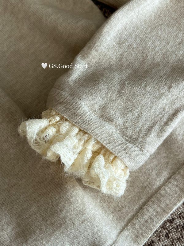 法式氣質柔軟蕾絲花邊高領針織衫-6色 法式氣質柔軟蕾絲花邊高領針織衫-6色