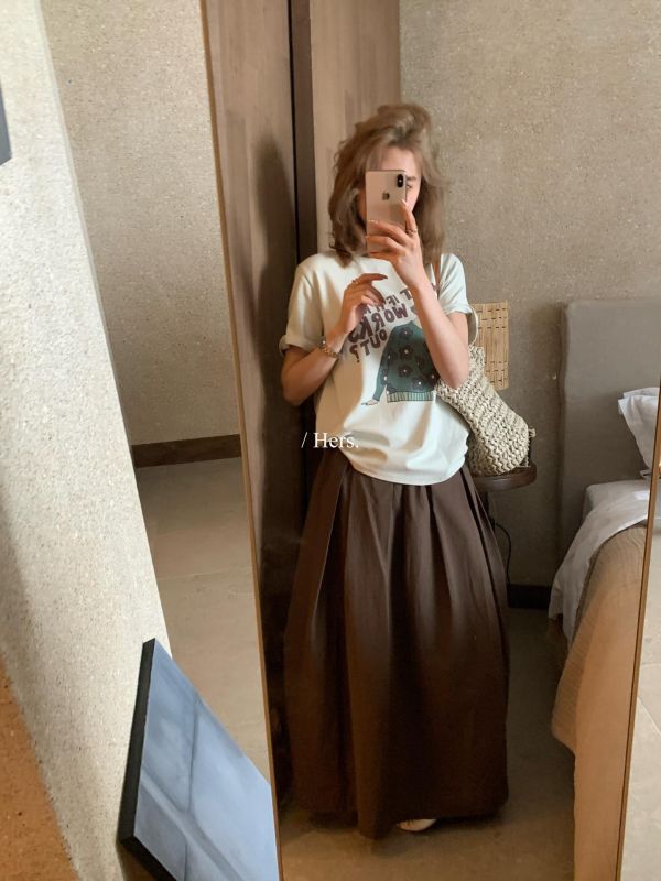 趣味小眾女孩圖案短袖T恤-2色 趣味小眾女孩圖案短袖T恤-2色