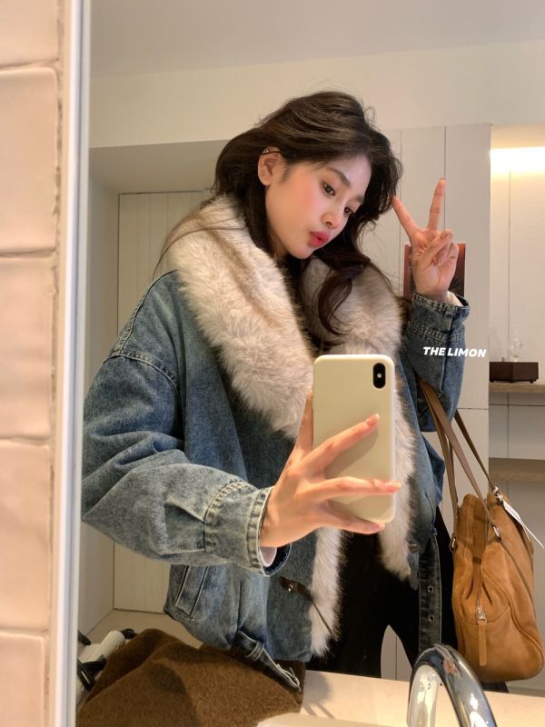 設計感重工拼接加絨大毛領毛衣保暖牛仔外套 設計感重工拼接加絨大毛領毛衣保暖牛仔外套