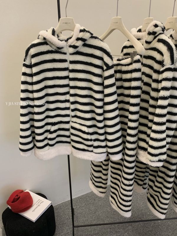 條紋加厚睡衣+鬆緊腰休閒褲套裝 條紋加厚睡衣+鬆緊腰休閒褲套裝