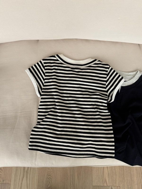 時尚修身撞色條紋正肩圓領上衣-3色 時尚修身撞色條紋正肩圓領上衣-3色