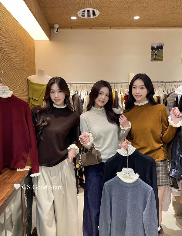 法式氣質柔軟蕾絲花邊高領針織衫-6色 法式氣質柔軟蕾絲花邊高領針織衫-6色