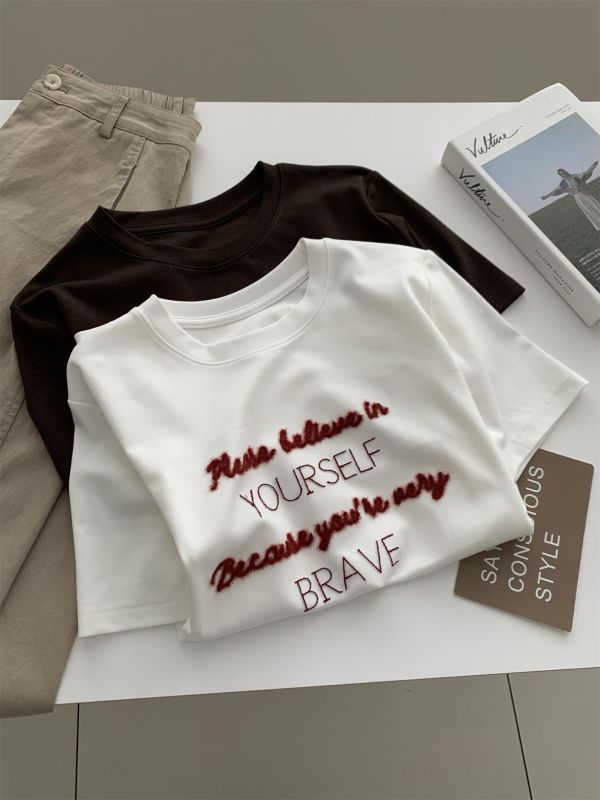 涼感莫代爾棉顯白復古刺繡果凍T-3色 涼感莫代爾棉顯白復古刺繡果凍T-3色