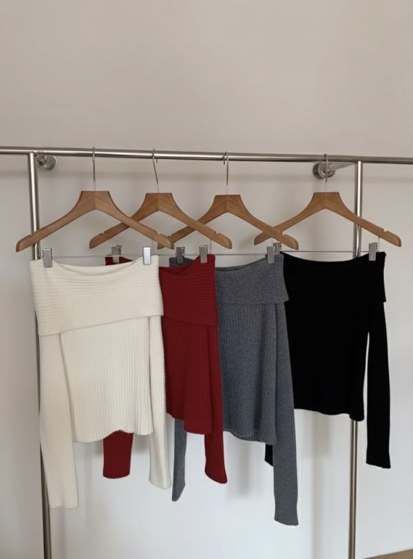 Korea 坑條一字領針織毛衣-4色 Korea 坑條一字領針織毛衣-4色