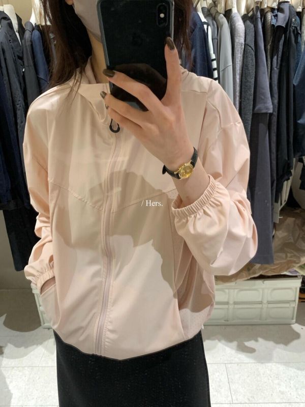 簡約風輕運動戶外連帽外套-4色 簡約風輕運動戶外連帽外套-4色