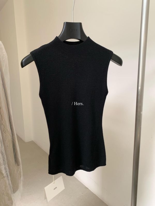 氣質微高領修身百搭針織背心-2色 氣質微高領修身百搭針織背心-2色