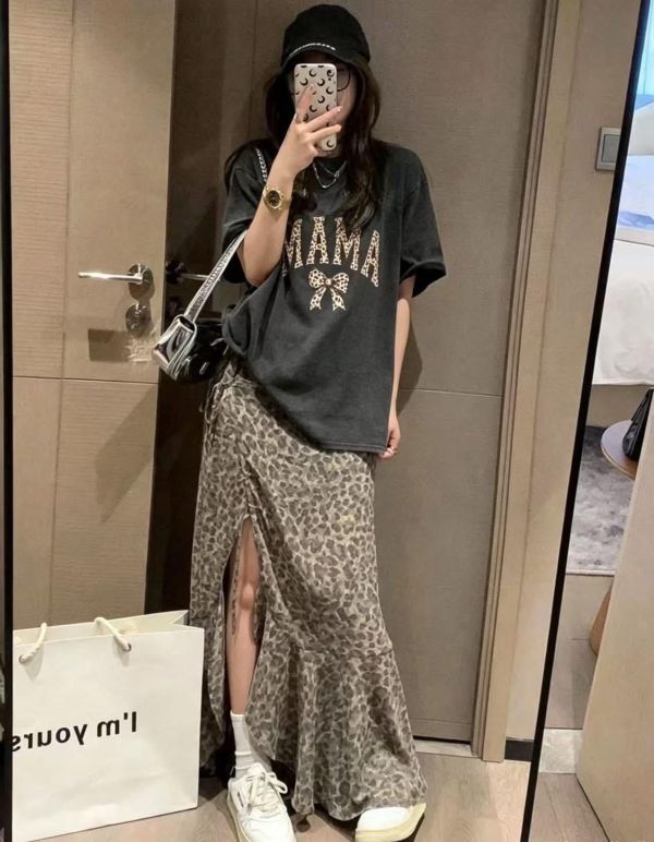 水洗灰豹紋字母tee 水洗灰豹紋字母tee