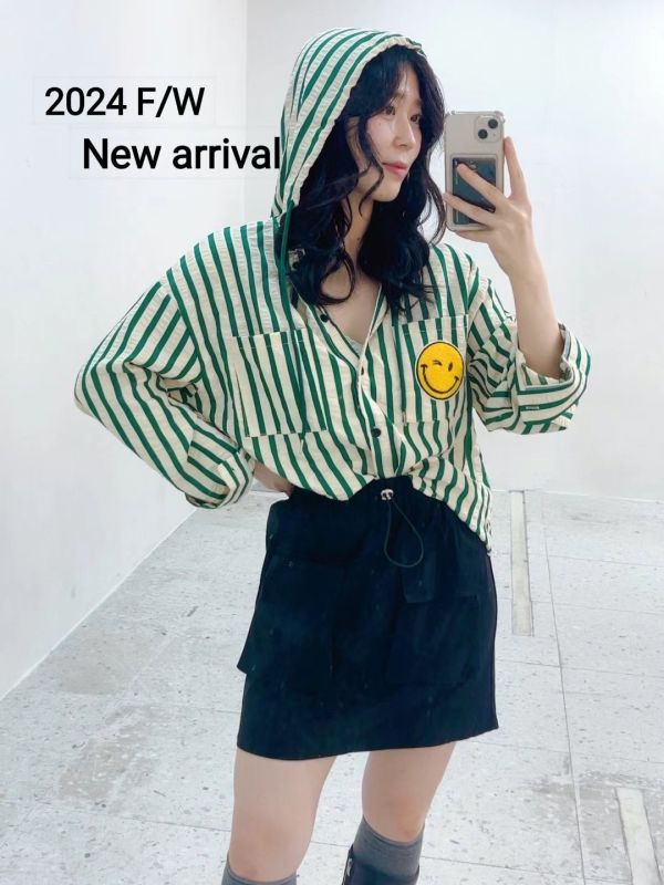 Korea 條紋笑臉貼布連帽襯衫 Korea 條紋笑臉貼布連帽襯衫