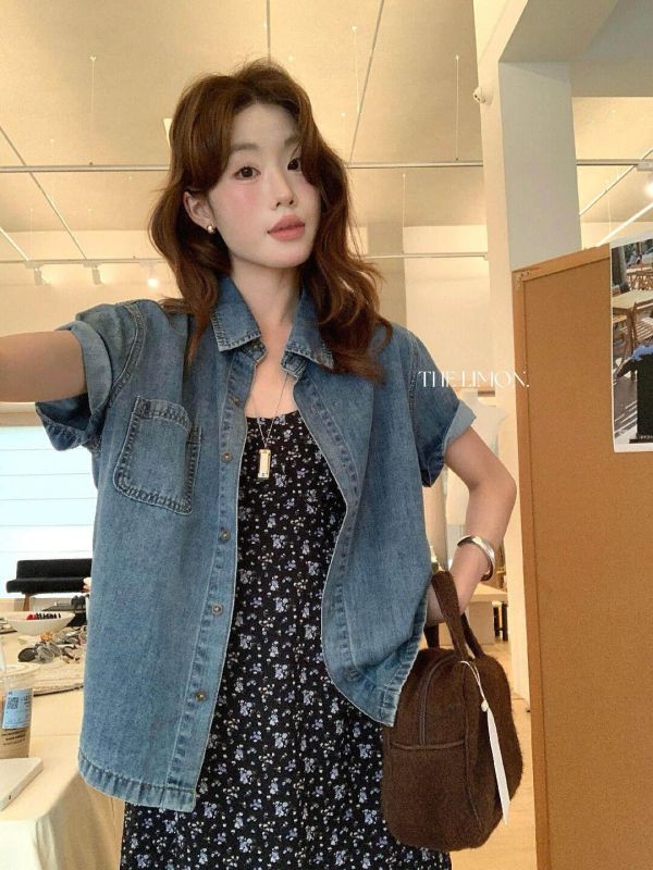 減齡氣質翻領牛仔襯衫上衣 減齡氣質翻領牛仔襯衫上衣