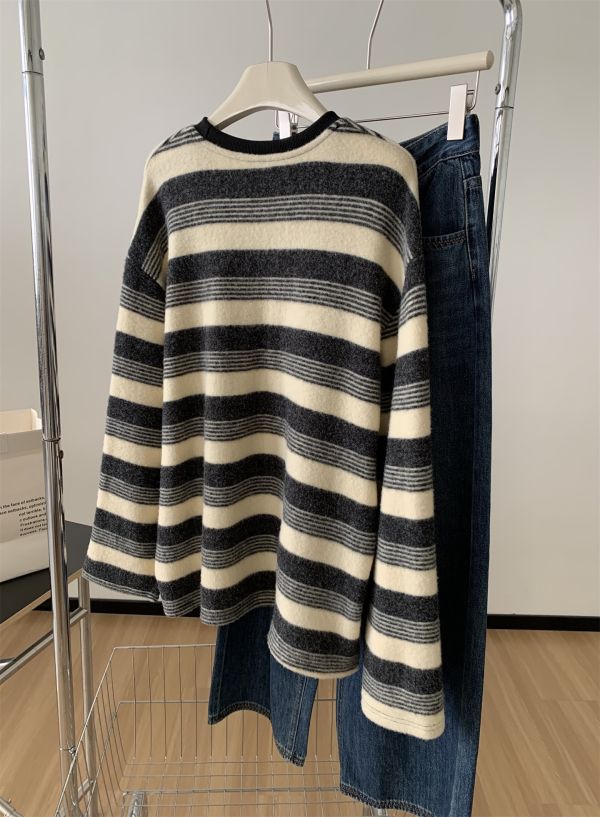 長版寬鬆仿兔絨 柔軟鬆弛感上衣 長版寬鬆仿兔絨 柔軟鬆弛感上衣