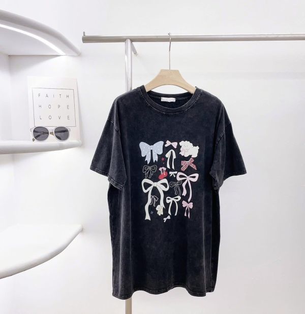 彩色蝴蝶結小狗水洗tee 彩色蝴蝶結小狗水洗tee