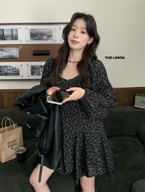 穿上巨好看 設計感碎花雪紡連身裙 穿上巨好看 設計感碎花雪紡連身裙